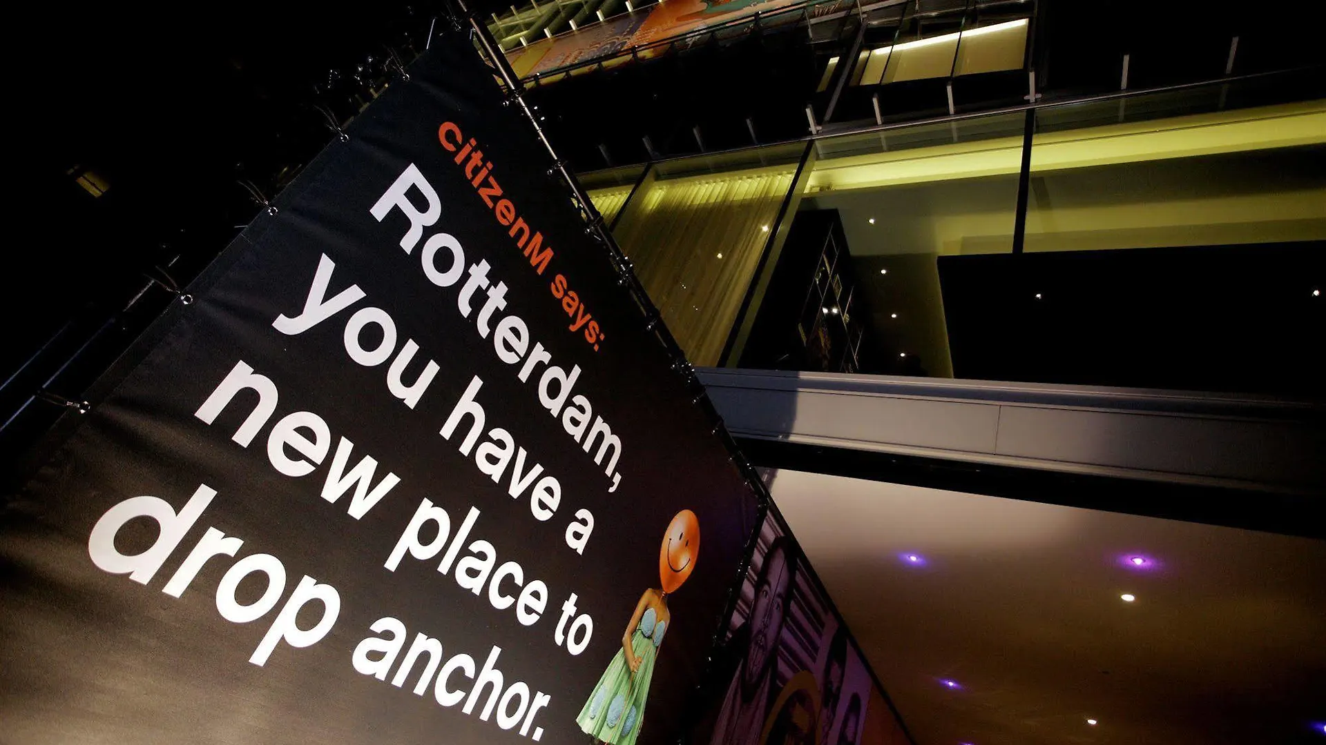 Hotel Citizenm Rotterdam 4*,